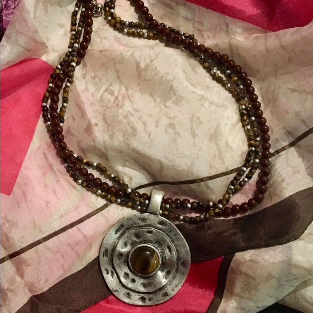 Premier necklace and pendant